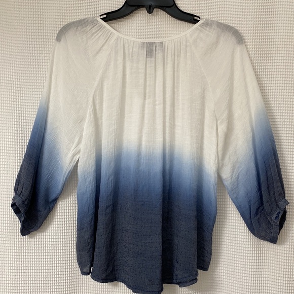 Women’s By and by ombré white and blue half sleeve flowy blouse. Size Small - Picture 5 of 11